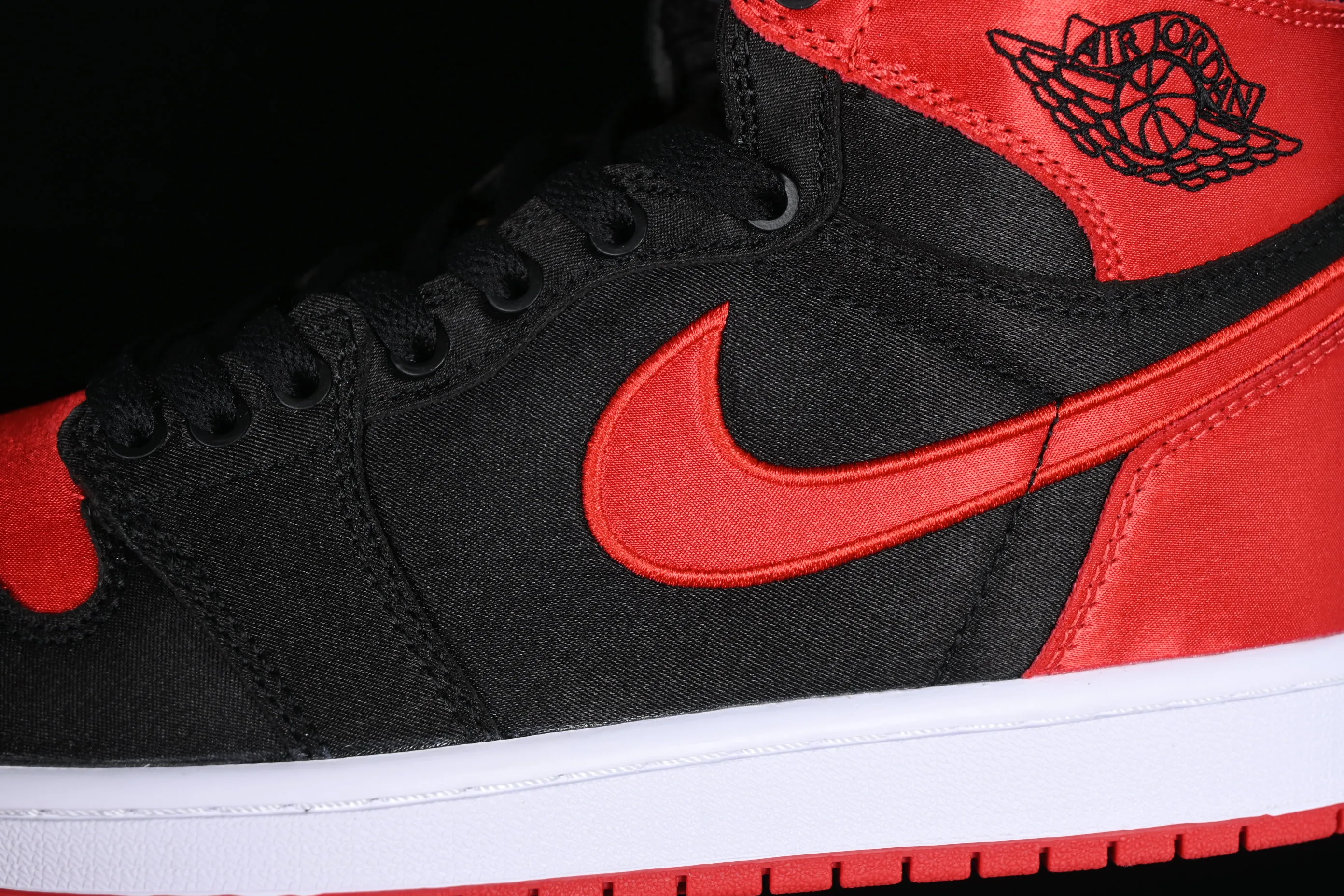 All categories Air Jordan Jordan series basketball shoes Air Jordan 1 High Z version Air Jordan 1 High OG "Satin Bred" AJ1 Joe 1 silk forbidden wear FD4810-061